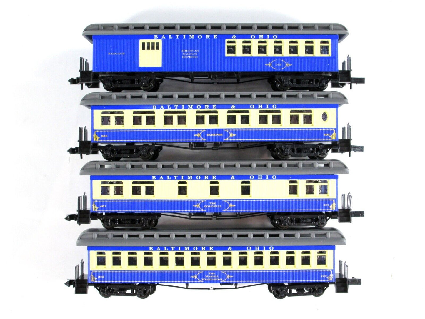N Scale  **BALTIMORE & OHIO** Overland Passenger Set - Roundhouse 89443 ***RARE*