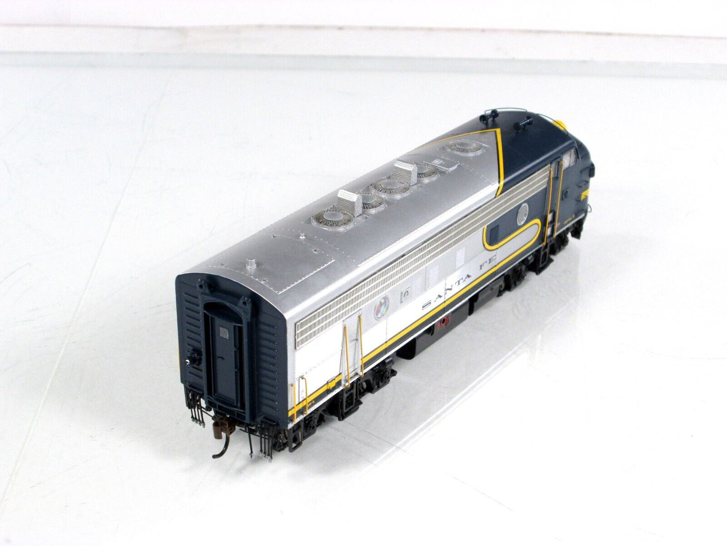HO Scale ***SANTA FE*** F7A Freight Locomotive #329 ---- Athearn G22061, DCC Rdy
