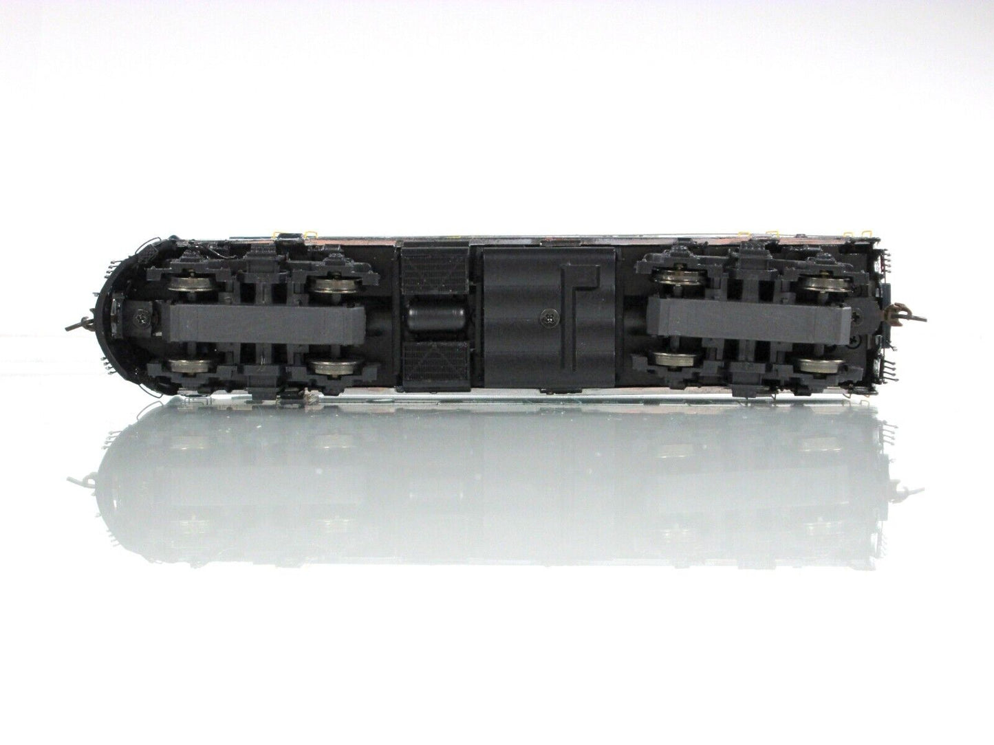 HO Scale ***SANTA FE*** F7A Freight Locomotive #329 ---- Athearn G22061, DCC Rdy