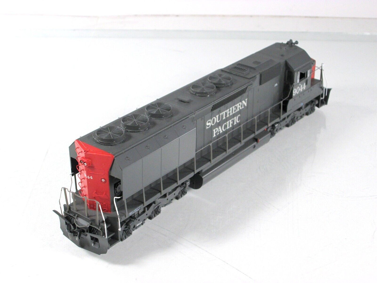 HO Scale ***SOUTHERN PACIFIC*** SD45 Locomotive #9044 ---- Athearn 98065, w/ DCC