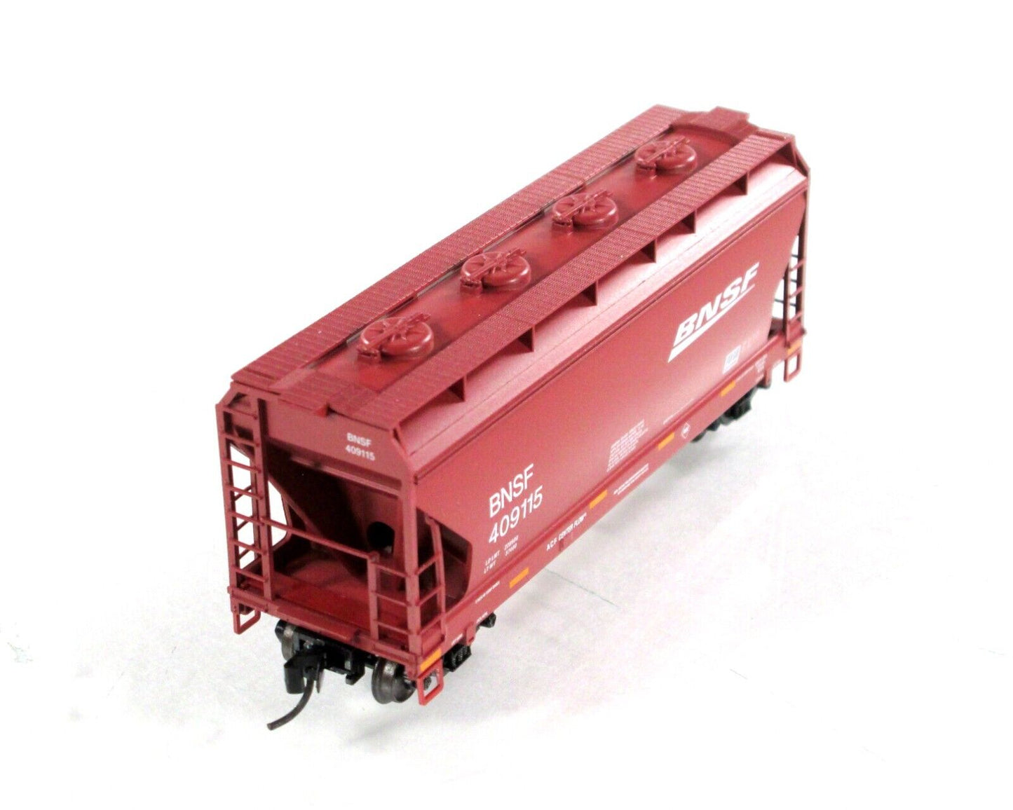 N Scale ***BNSF*** 2-Bay Covered Hopper 8-Pack Set ------- Micro Trains 99300819
