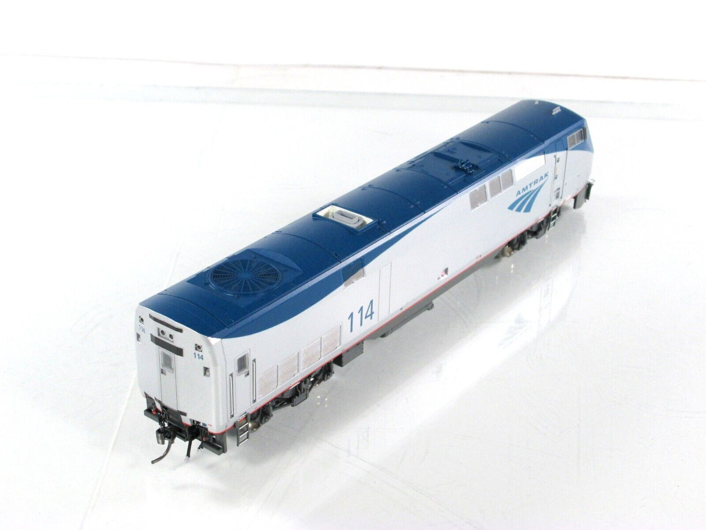 HO Scale ***AMTRAK*** P40/P42 Phase V, #114 - Athearn G81306, DCC Tsunami2 Sound
