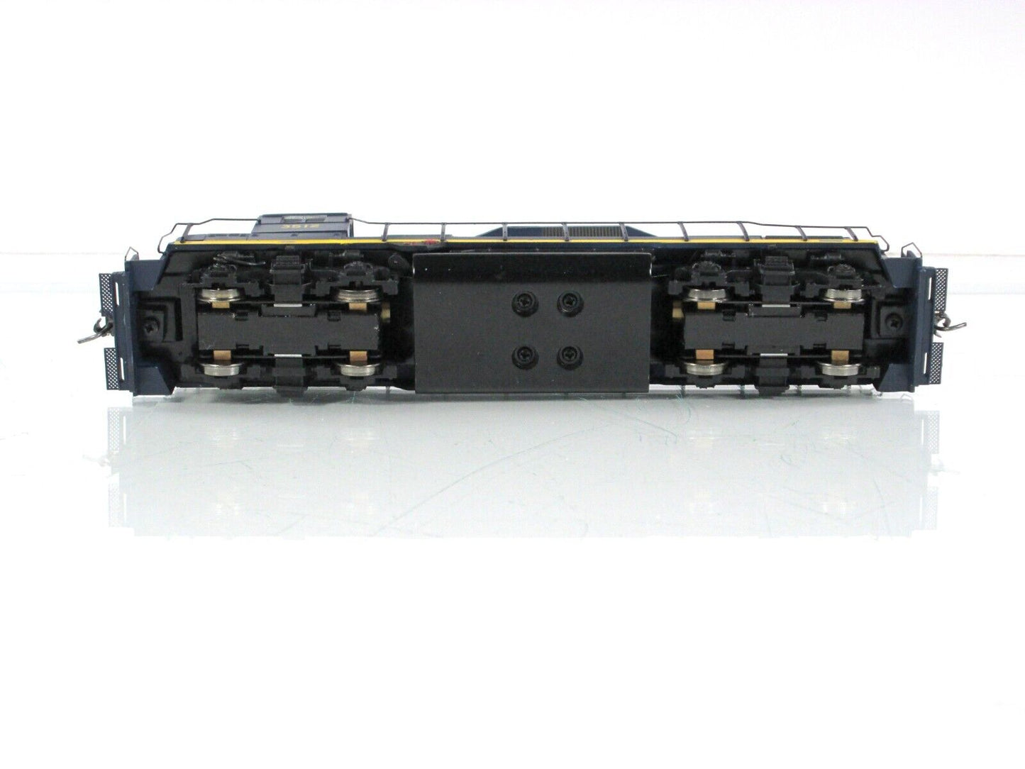 HO Scale ***BALTIMORE & OHIO*** GP35 Locomotive #3512 - Athearn 96040, w/ DCC