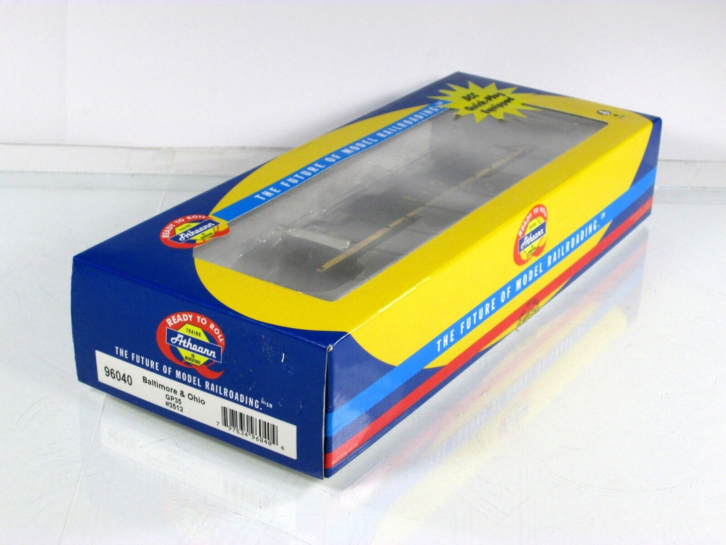 HO Scale ***BALTIMORE & OHIO*** GP35 Locomotive #3512 - Athearn 96040, w/ DCC