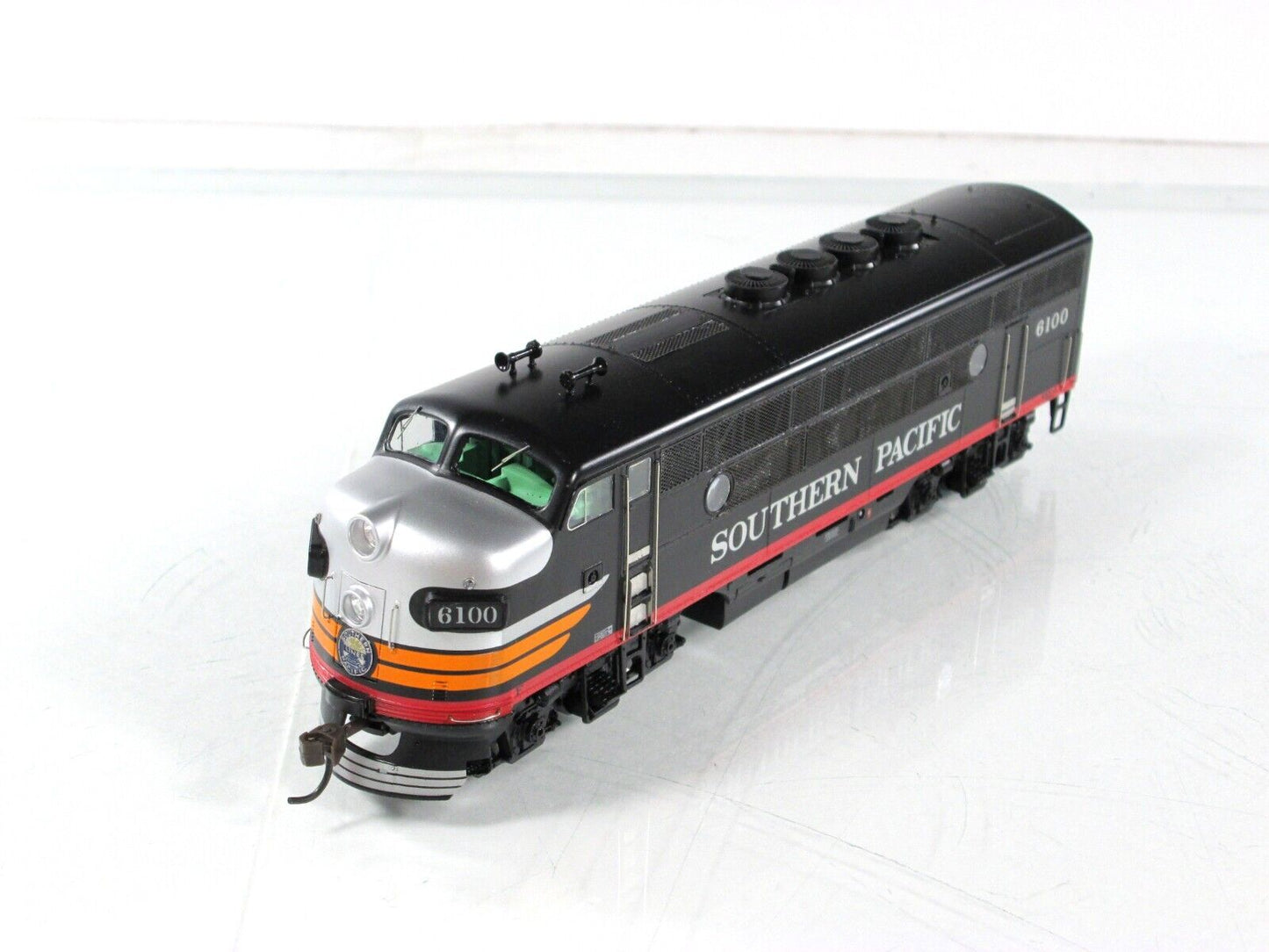 HO Scale ***SOUTHERN PACIFIC*** Black Widow F3A #6100 -Athearn G20010, DCC Ready