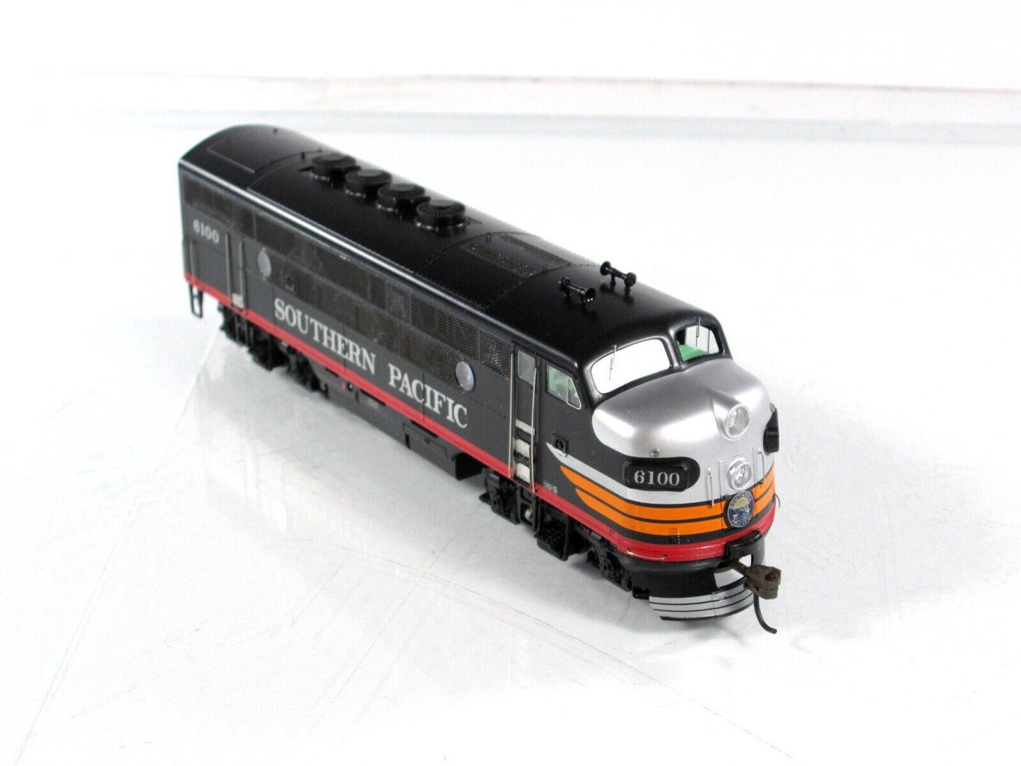 HO Scale ***SOUTHERN PACIFIC*** Black Widow F3A #6100 -Athearn G20010, DCC Ready