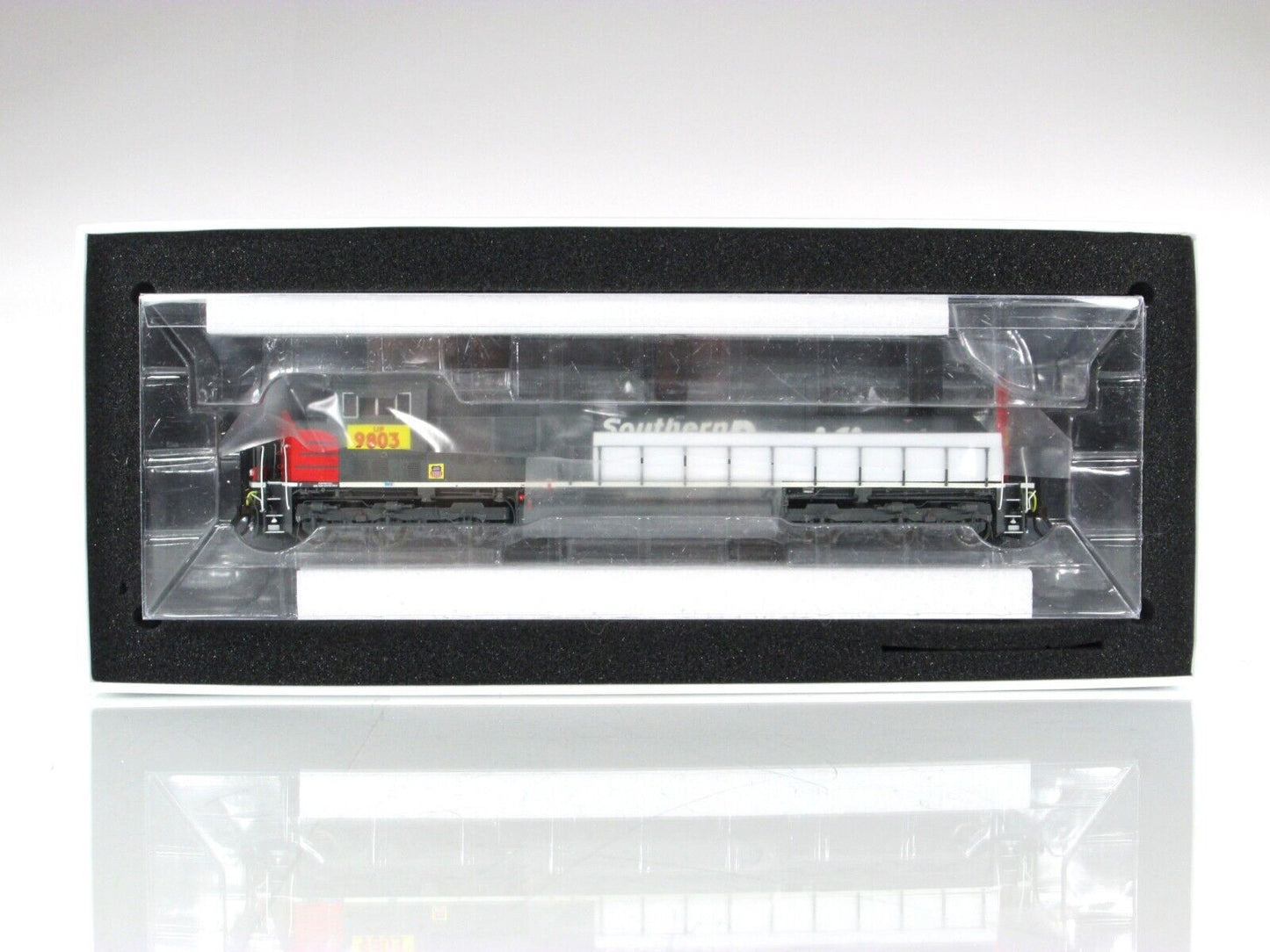 HO Scale *SOUTHERN PACIFIC, UP* SD70M #9803 - Athearn G70621, DCC Tsunami2 Sound
