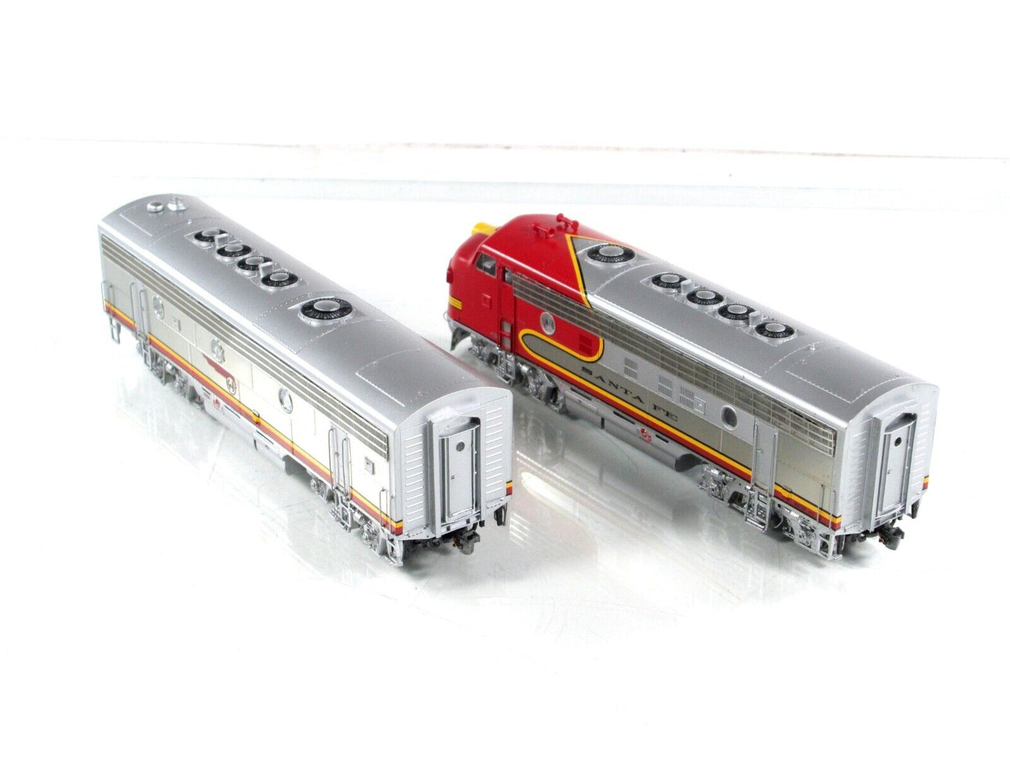 HO Scale ***SANTA FE*** F7A-F7B Locomotives #47 -- Athearn Genesis 99042, w/ DCC
