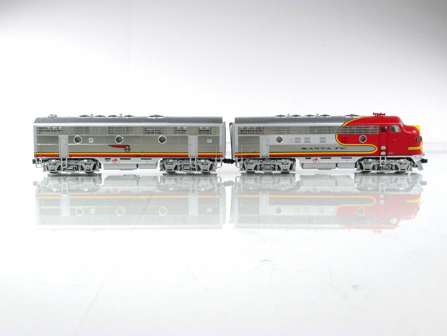 HO Scale ***SANTA FE*** F7A-F7B Locomotives #47 -- Athearn Genesis 99041, w/ DCC