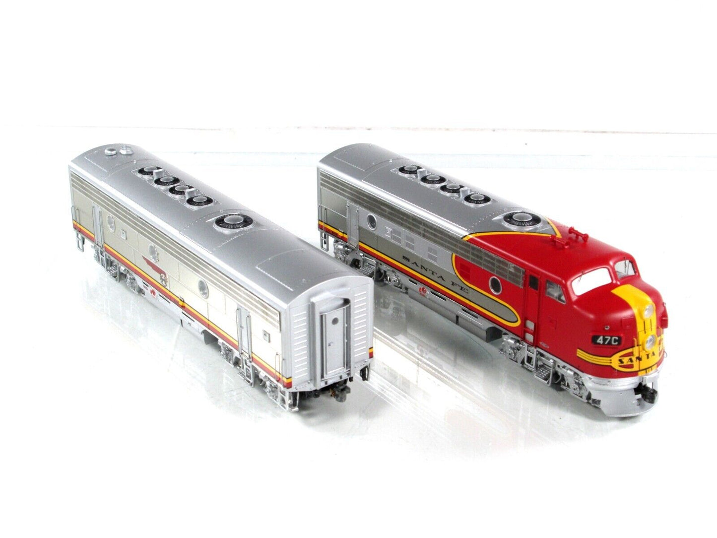 HO Scale ***SANTA FE*** F7A-F7B Locomotives #47 -- Athearn Genesis 99041, w/ DCC