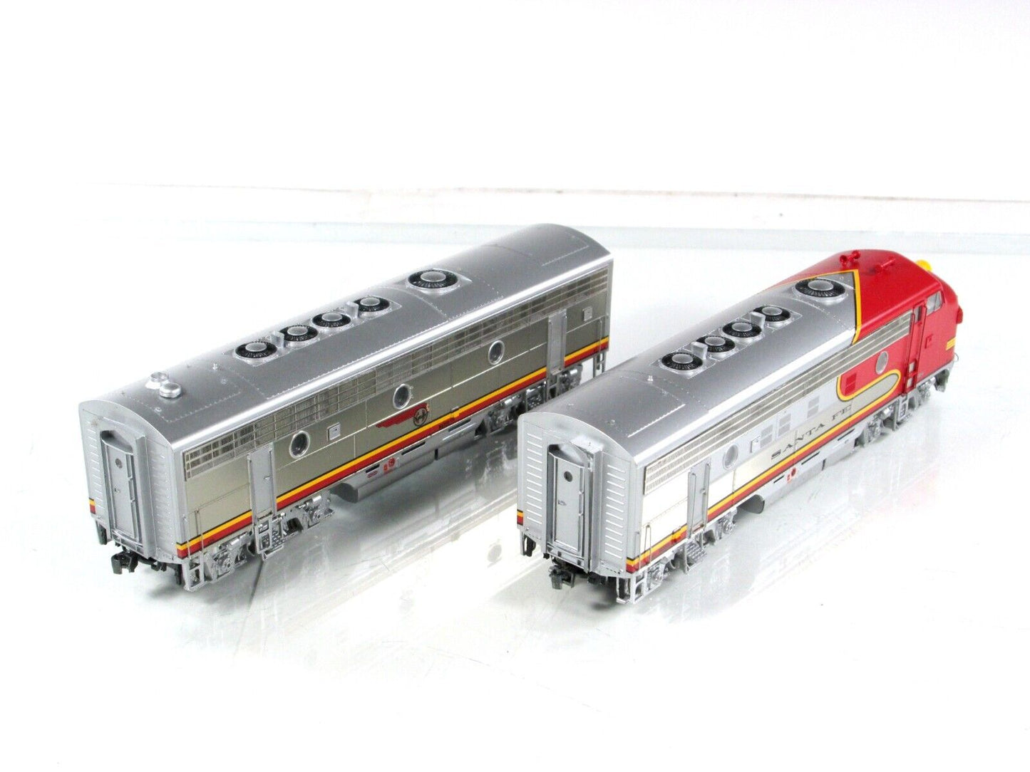 HO Scale ***SANTA FE*** F7A-F7B Locomotives #47 -- Athearn Genesis 99041, w/ DCC