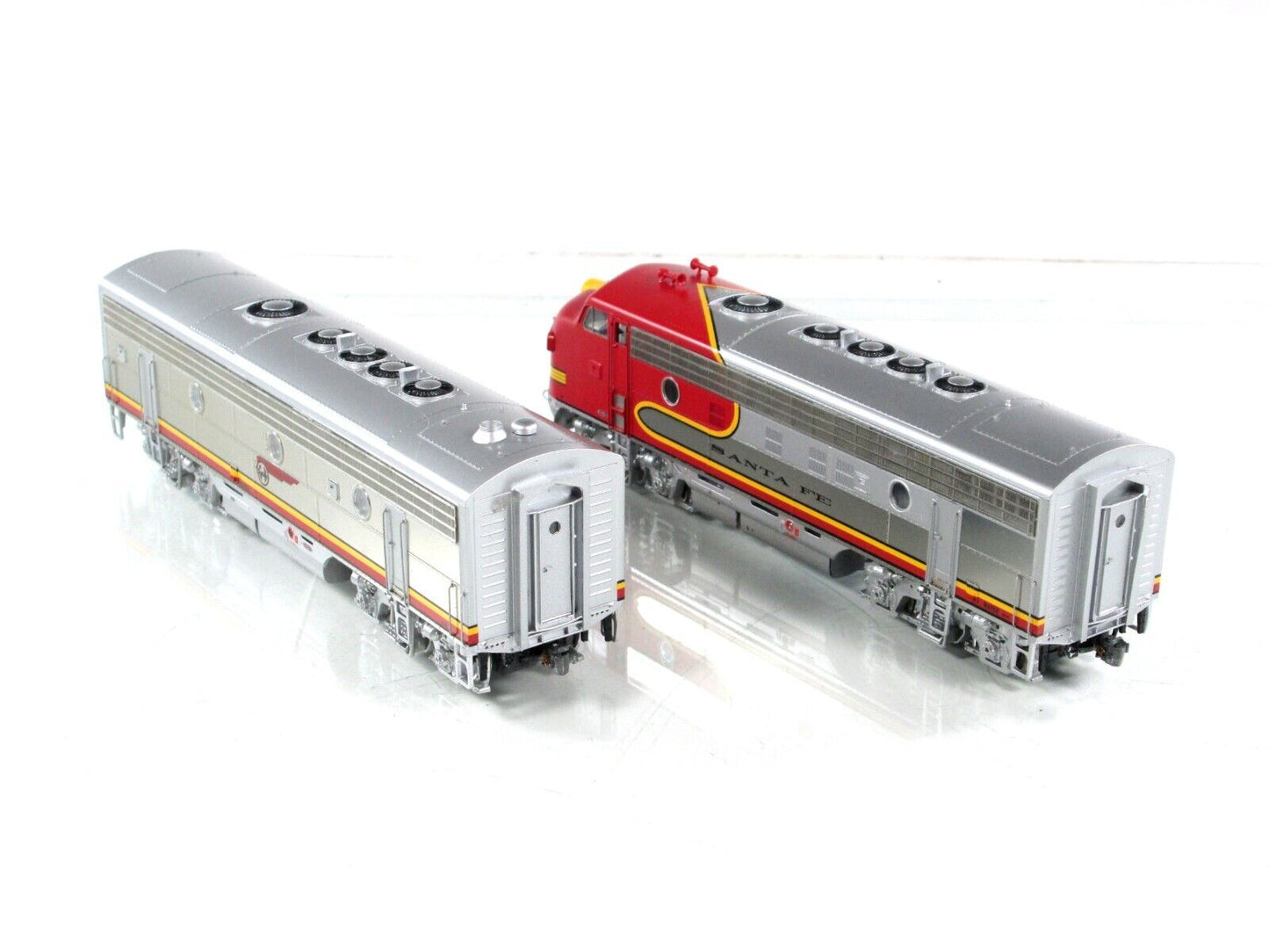 HO Scale ***SANTA FE*** F7A-F7B Locomotives #47 -- Athearn Genesis 99041, w/ DCC