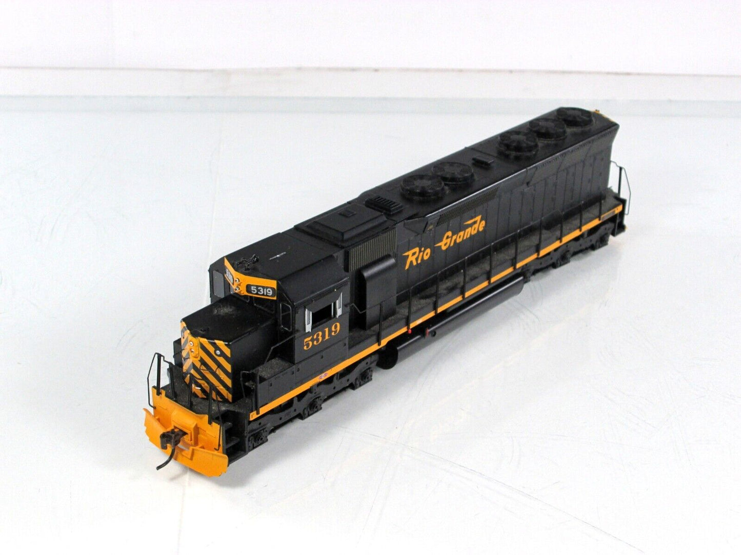 HO Scale ***DENVER & RIO GRANDE*** SD45 Locomotive #5319 - Athearn 95408, w/ DCC