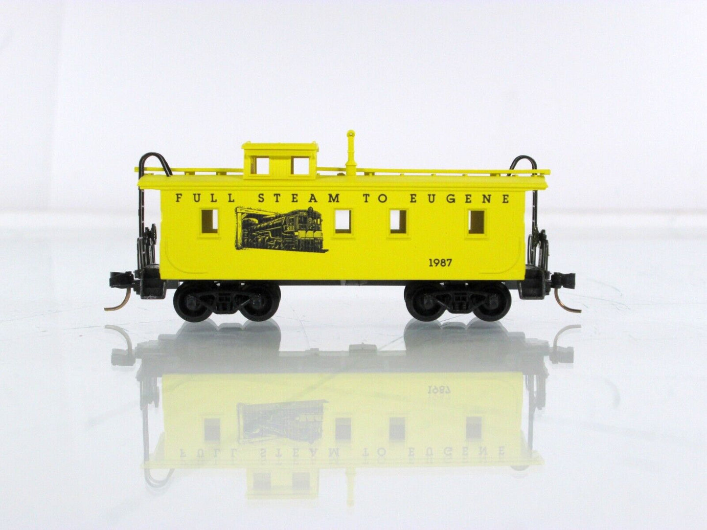 N Scale ***FULL STEAM to EUGENE** 36' Caboose #1987 - Micro Trains Special *RARE