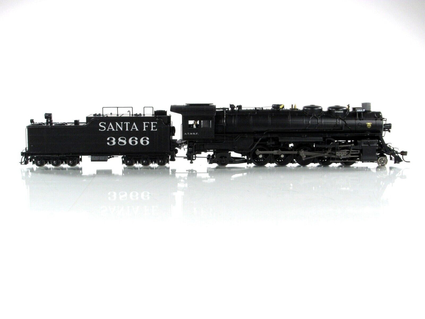 HO Scale **SANTA FE** 2-10-2 Locomotive 3866 --Broadway 2196, DCC Paragon2 Sound