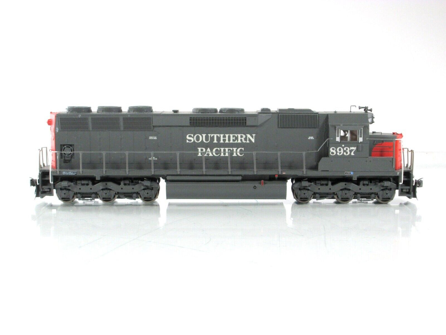 HO Scale ***SOUTHERN PACIFIC*** SD45 Locomotive #8937 - Athearn 98064, w/ DCC