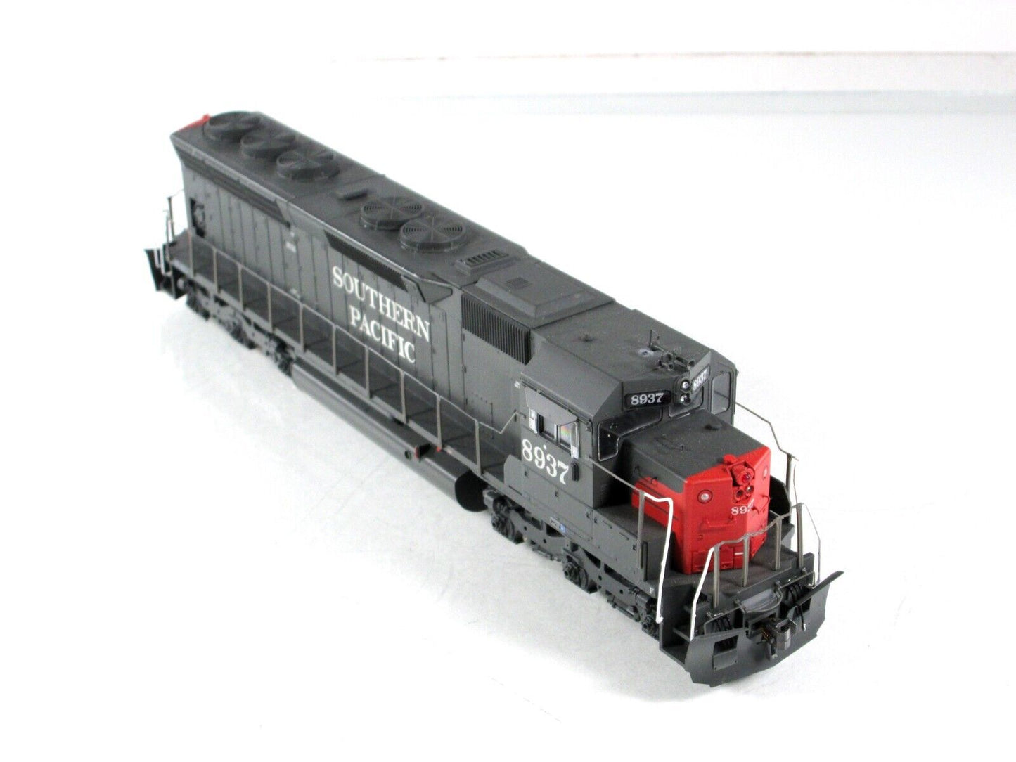 HO Scale ***SOUTHERN PACIFIC*** SD45 Locomotive #8937 - Athearn 98064, w/ DCC