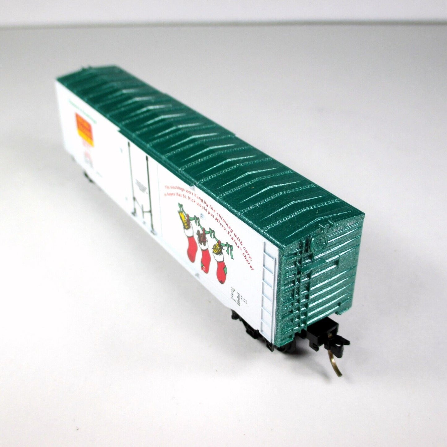 N Scale SEASON'S GREETINGS 50' CHRISTMAS Box Car, MTL 1991 -- Micro Trains 38170