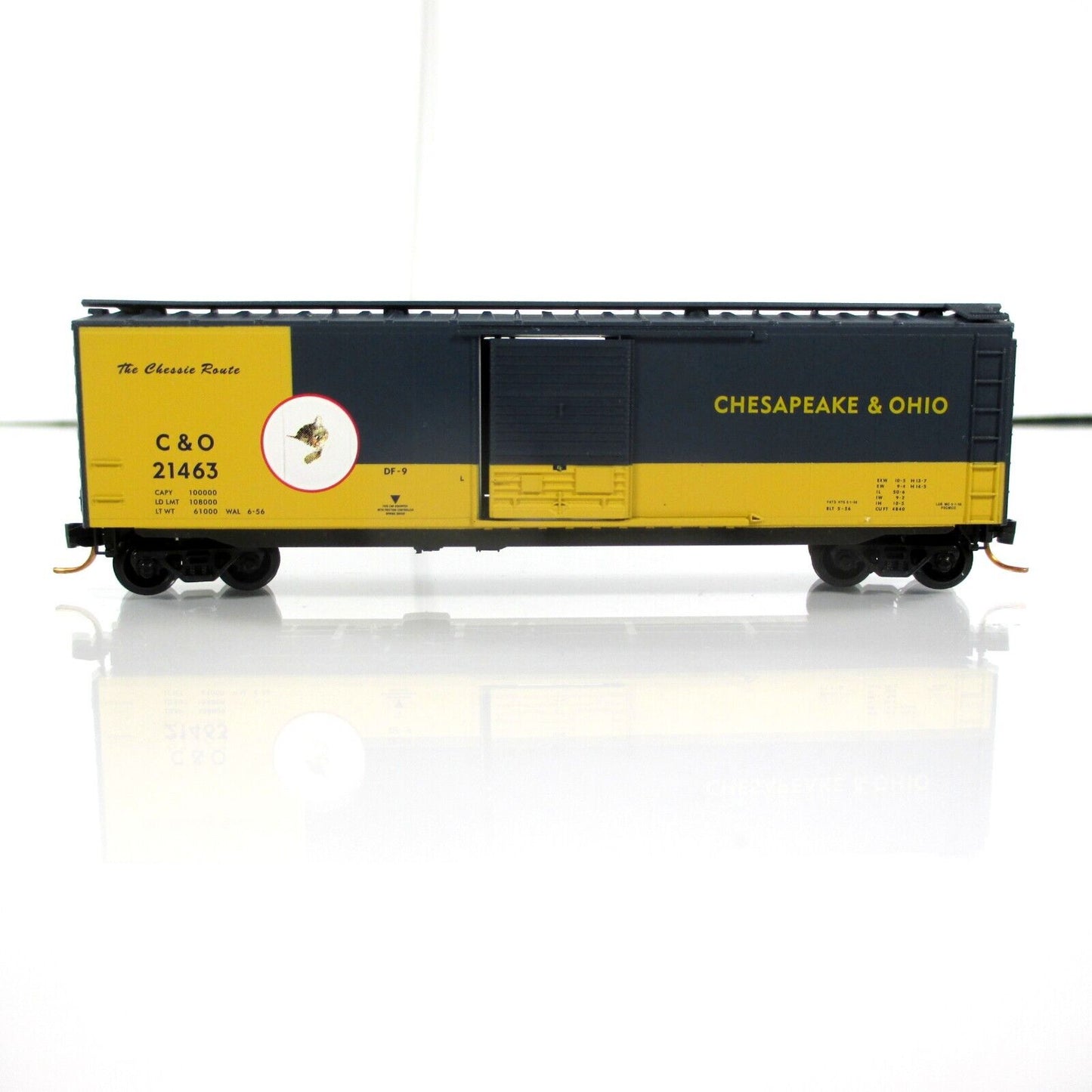 N Scale **CHESAPEAKE OHIO** CHESSIE KITTEN Box Car #21463 -Micro Trains 03100073