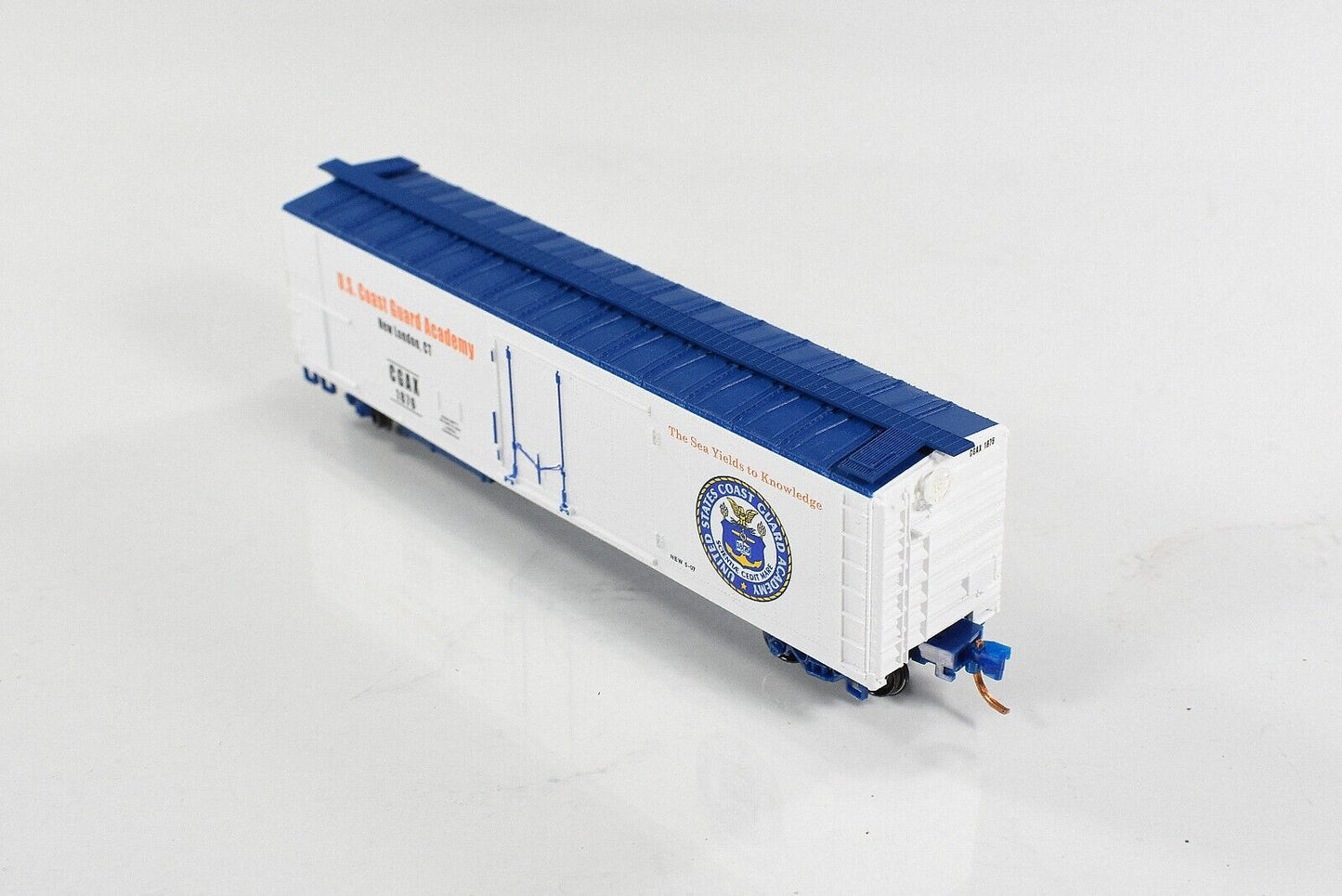 N Scale ***US COAST GUARD*** 51' Reefer, CGAX 1876 ---- Micro Trains Special Run