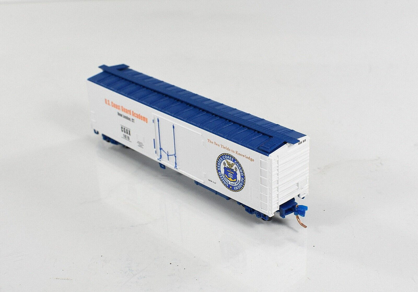 N Scale ***US COAST GUARD*** 51' Reefer, CGAX 1876 ---- Micro Trains Special Run