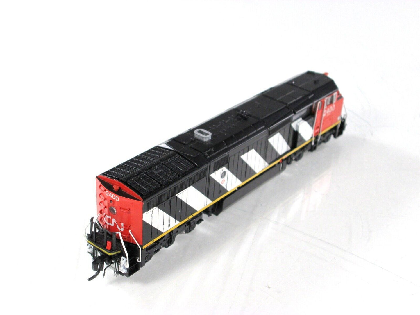 N Scale ***CANADIAN NATIONAL*** Dash 8-40CM #2400 - Rapido 540001, DCC Rdy *RARE