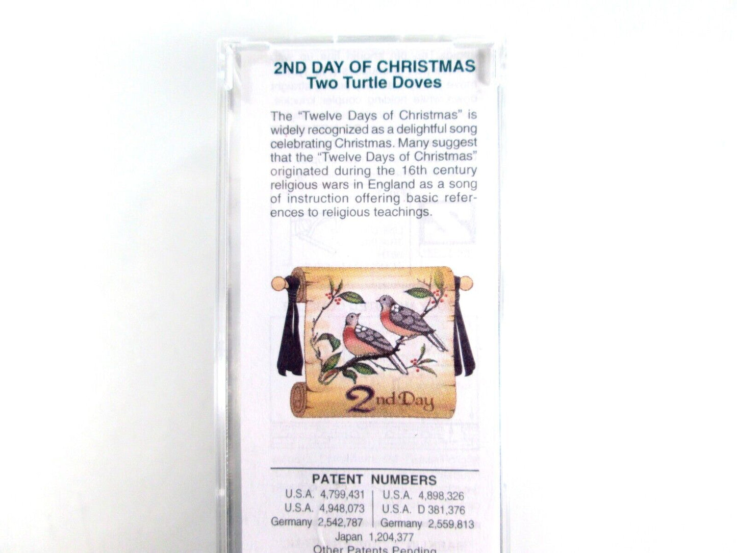 Z Scale ***TWO TURTLE DOVES*** 12 Days Christmas Box Car -- Micro Trains 14932-2