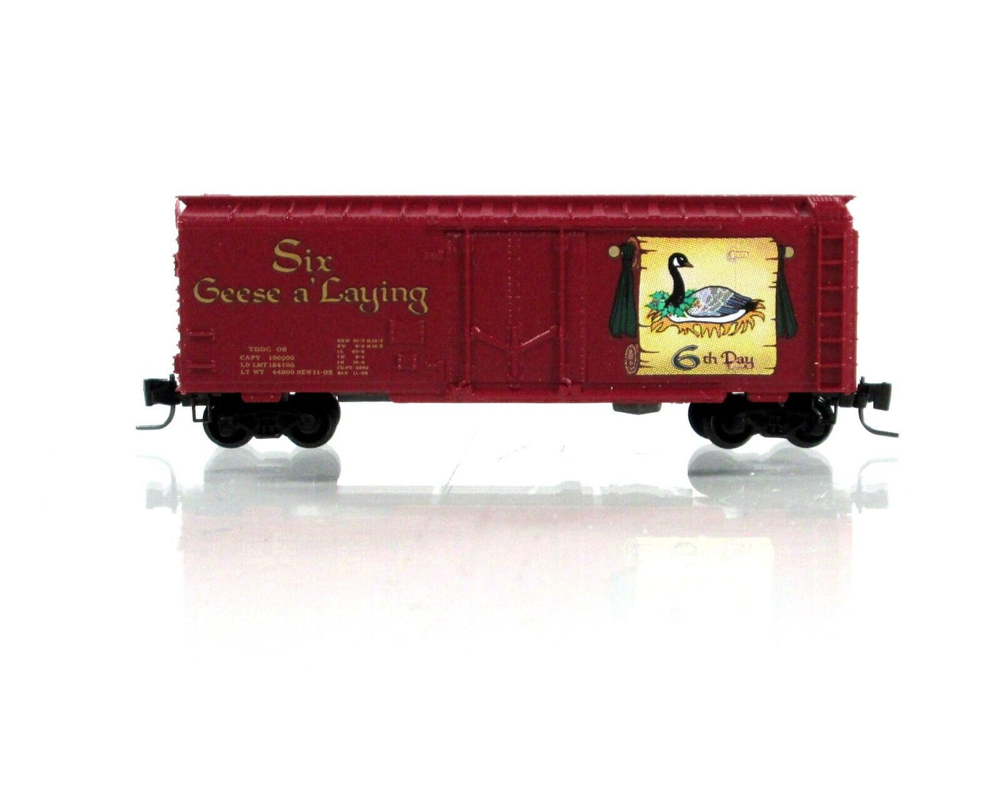 Z Scale ***SIX GEESE LAYING*** 12 Days Christmas Box Car - Micro Trains 50200360
