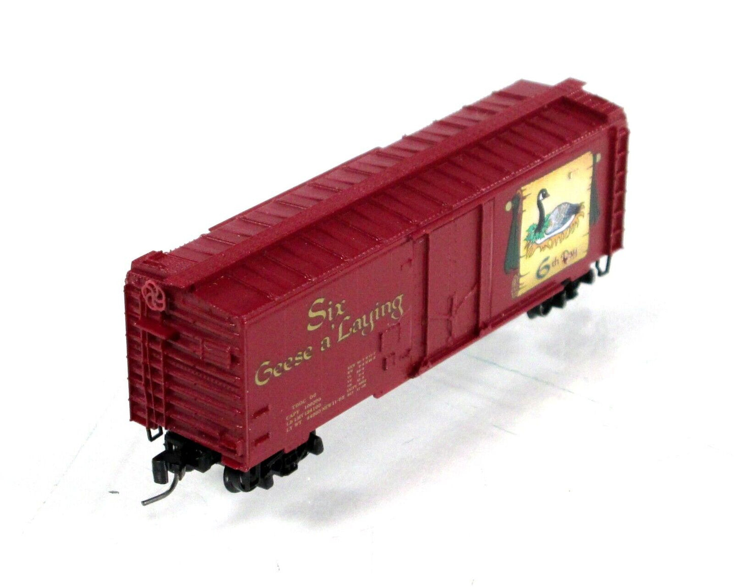 Z Scale ***SIX GEESE LAYING*** 12 Days Christmas Box Car - Micro Trains 50200360