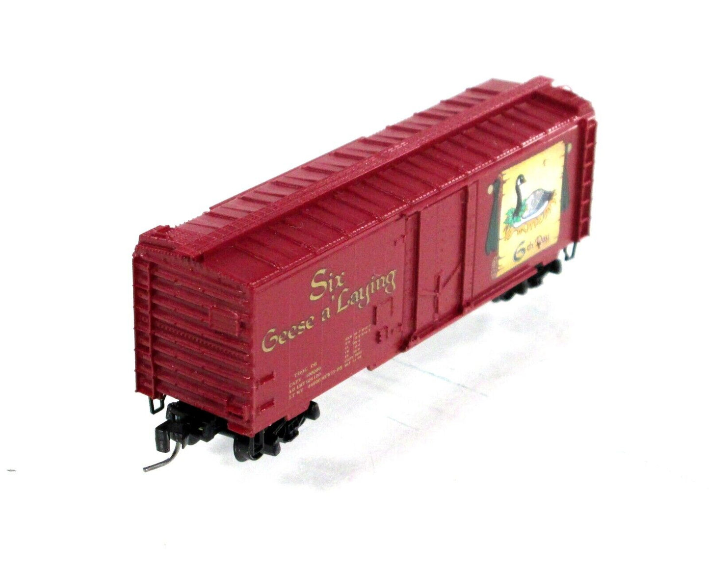 Z Scale ***SIX GEESE LAYING*** 12 Days Christmas Box Car - Micro Trains 50200360