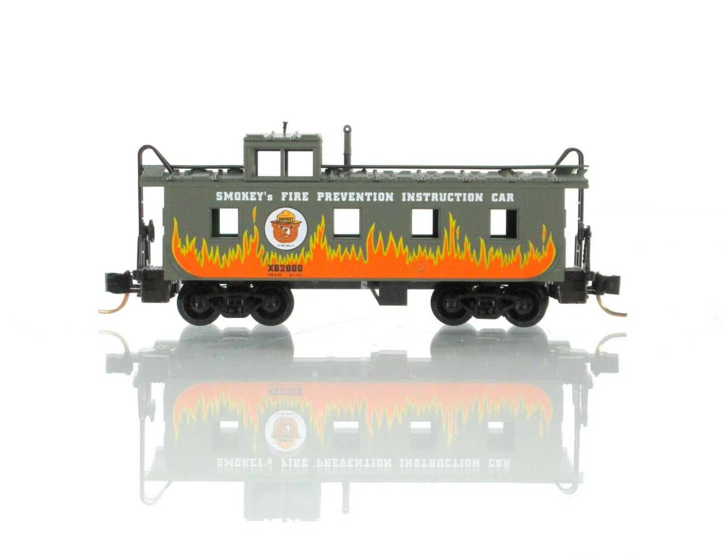 N Scale **SMOKEY BEAR** Fire Prevention Instruction Caboose -Micro Trains 100100
