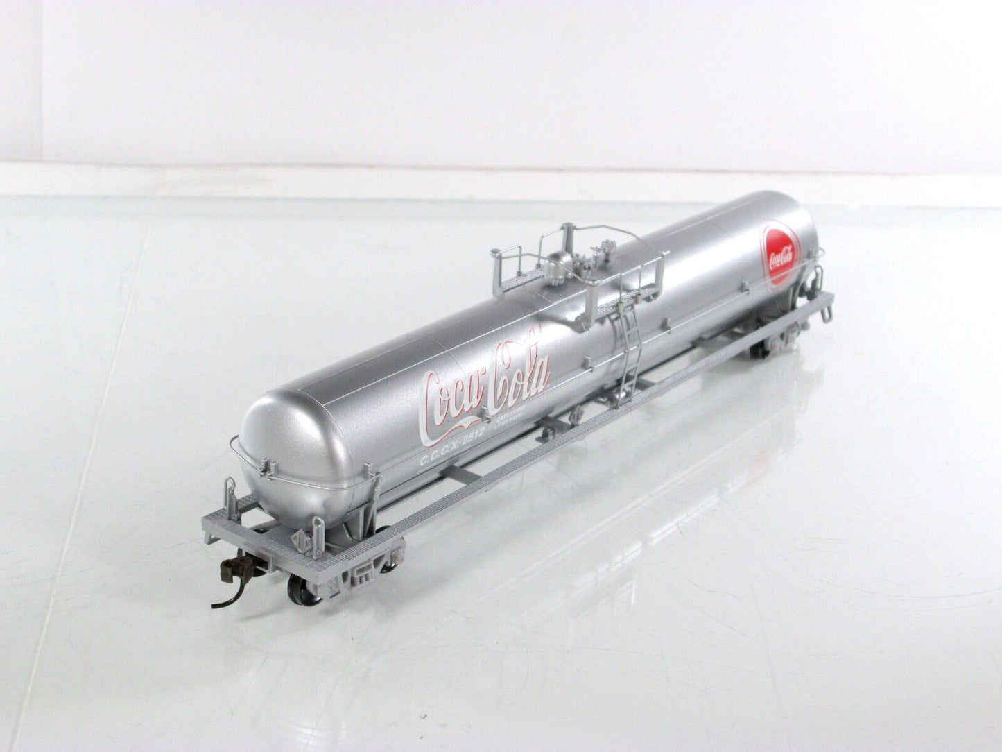 HO Scale ***COCA COLA*** 62' Single Dome Jumbo Tank Car, CCCX 2512 -Athearn 8341