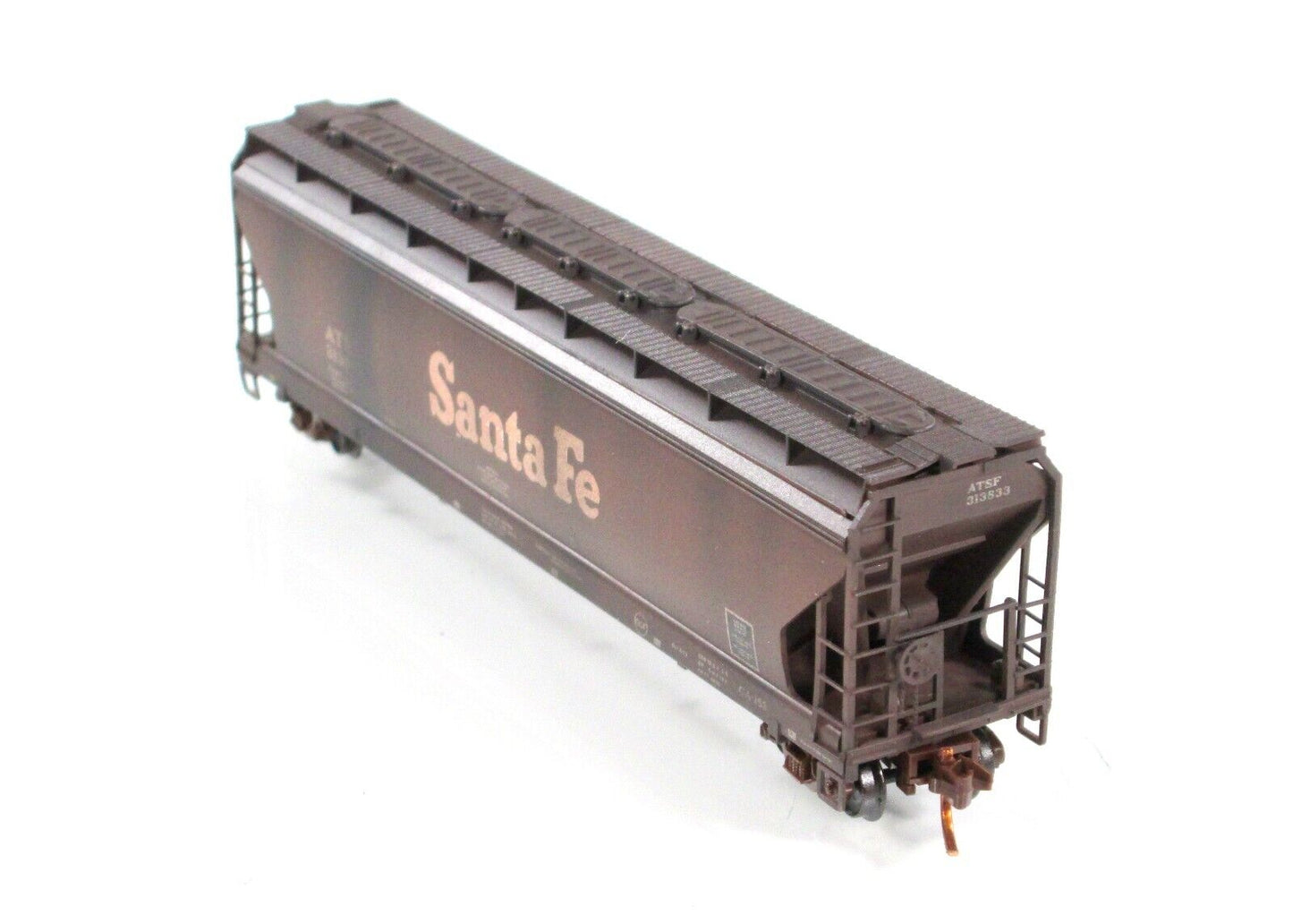 N Scale **SANTE FE** Weathered & Graffiti Hopper #313833 - Micro Trains 09444102