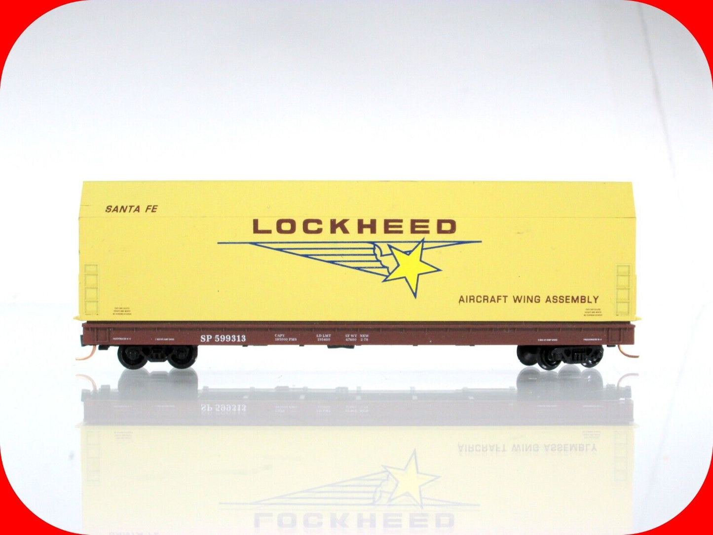 N Scale LOCKHEED Santa Fe Aircraft Assembly Skybox on Flat Car - SP 599313 - LBF