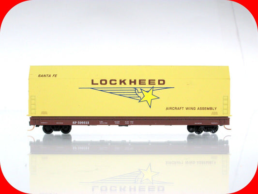 N Scale LOCKHEED Santa Fe Aircraft Assembly Skybox on Flat Car - SP 599313 - LBF