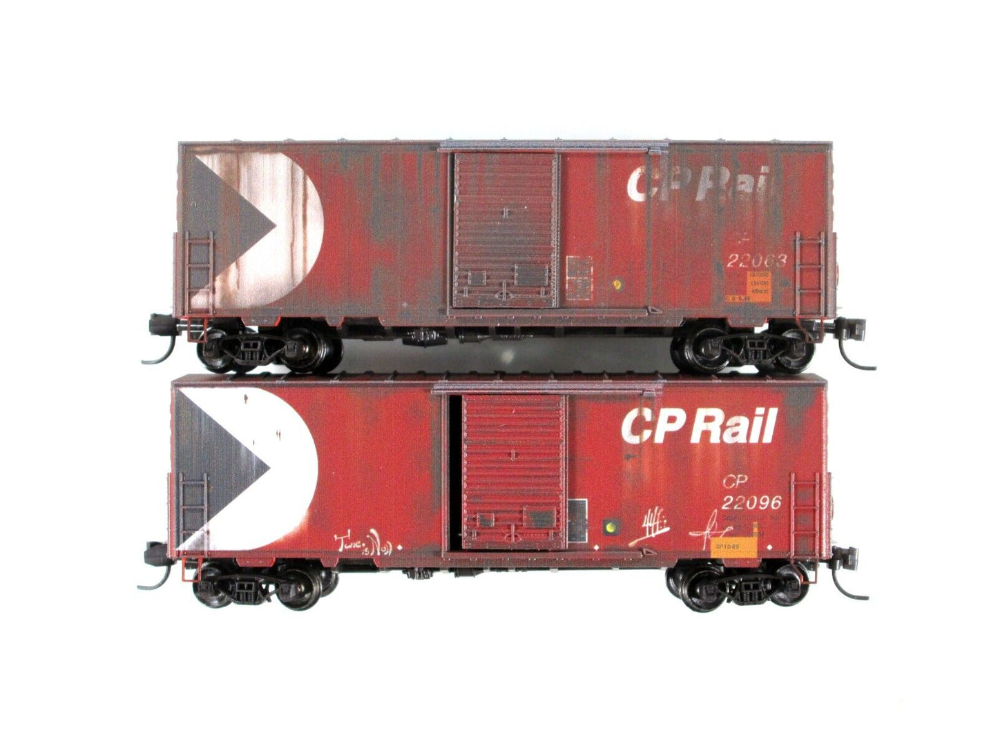 N Scale ***CP RAIL***  Weathered 40' Box Car 2-Pack Set -- Micro Trains 99305990