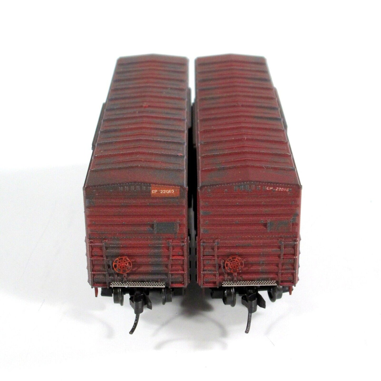 N Scale ***CP RAIL***  Weathered 40' Box Car 2-Pack Set -- Micro Trains 99305990