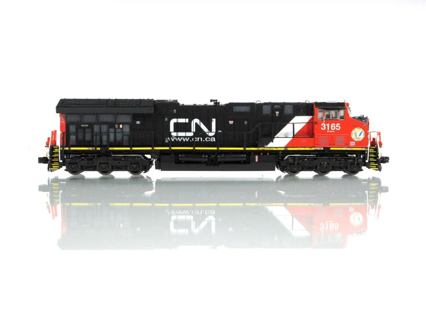 N Scale **CANADIAN NATIONAL*** GEVO ET44AC #3165 - ScaleTrains SXT32025, DCC Rdy