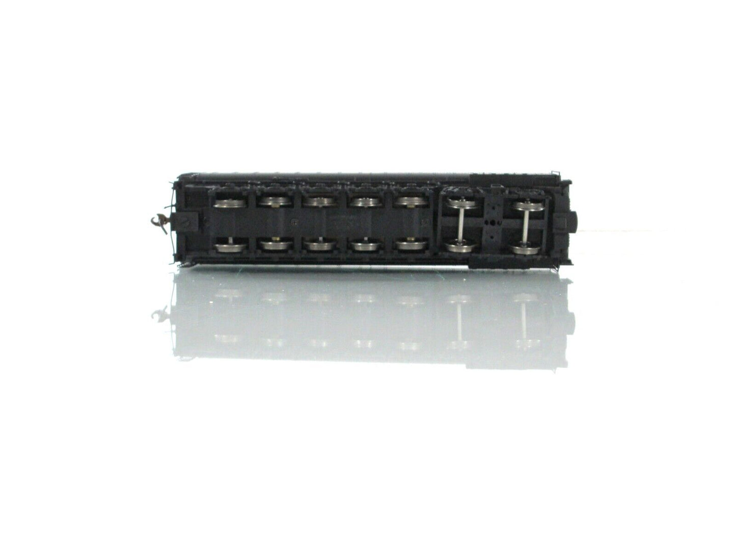 HO Scale **FEF-2 NORTHERN 4-8-4** Athearn G9200, DCC Sound w/ Remote, Unlettered