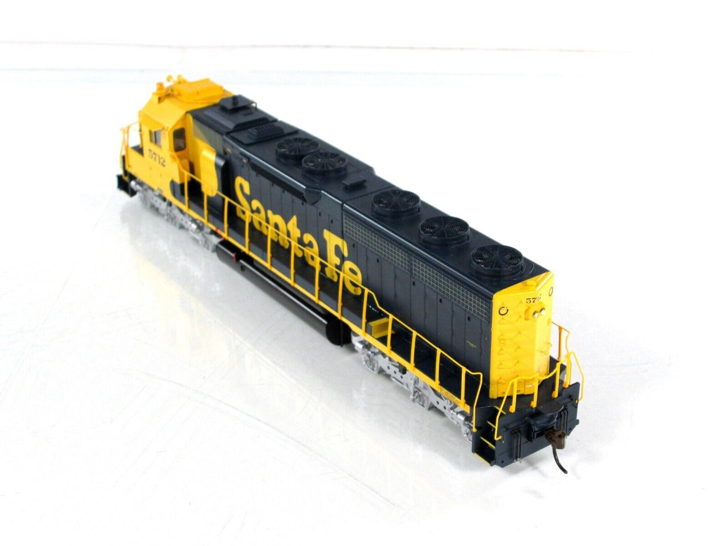 HO Scale ***SANTA FE*** SD45-2 Locomotive #5792 --- Athearn G67101, DCC Ready