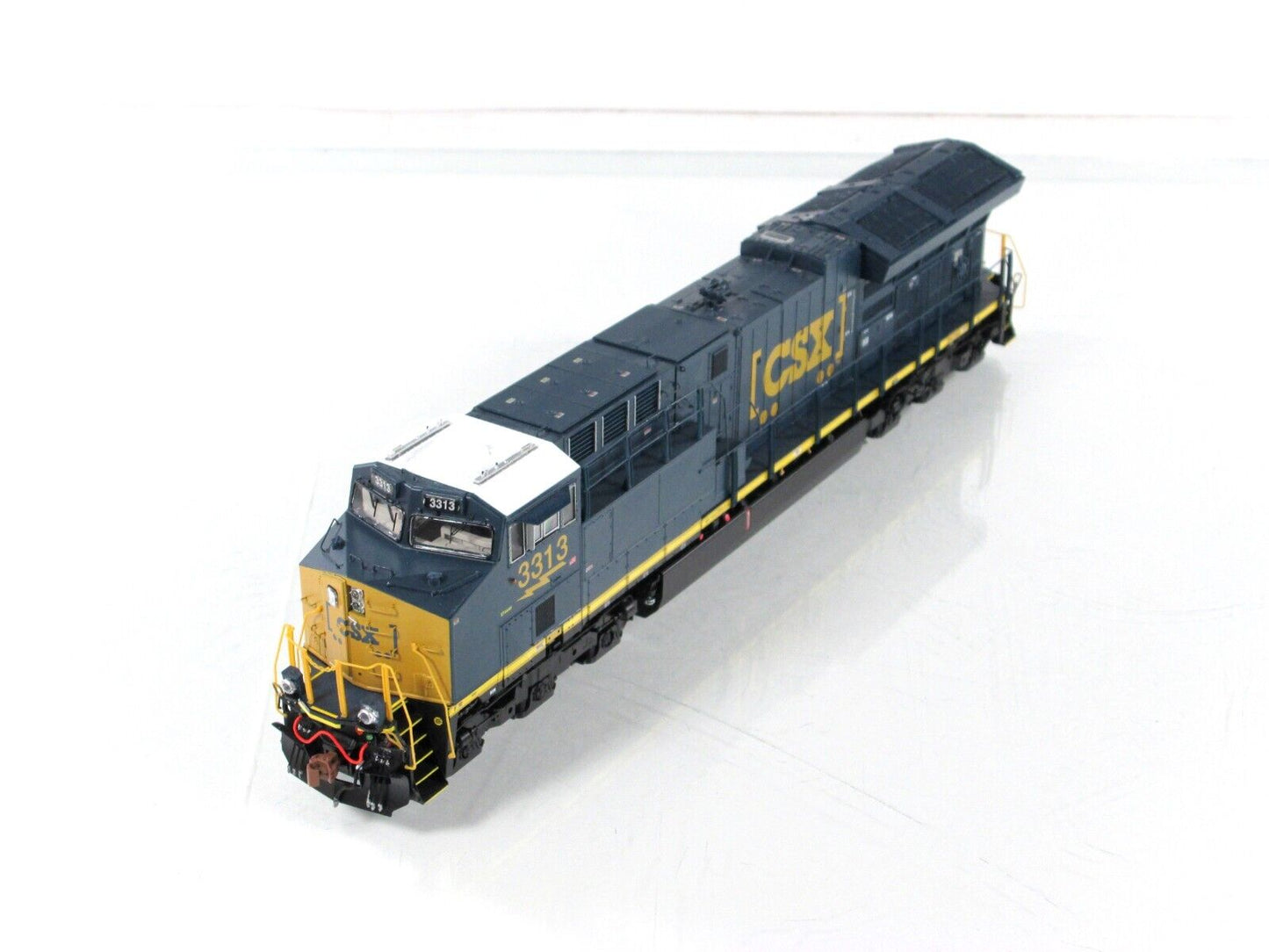 HO Scale ***CSX*** GE Tier 4 GEVO ET44AH #3313 -- ScaleTrains SXT30515, DCC Rdy