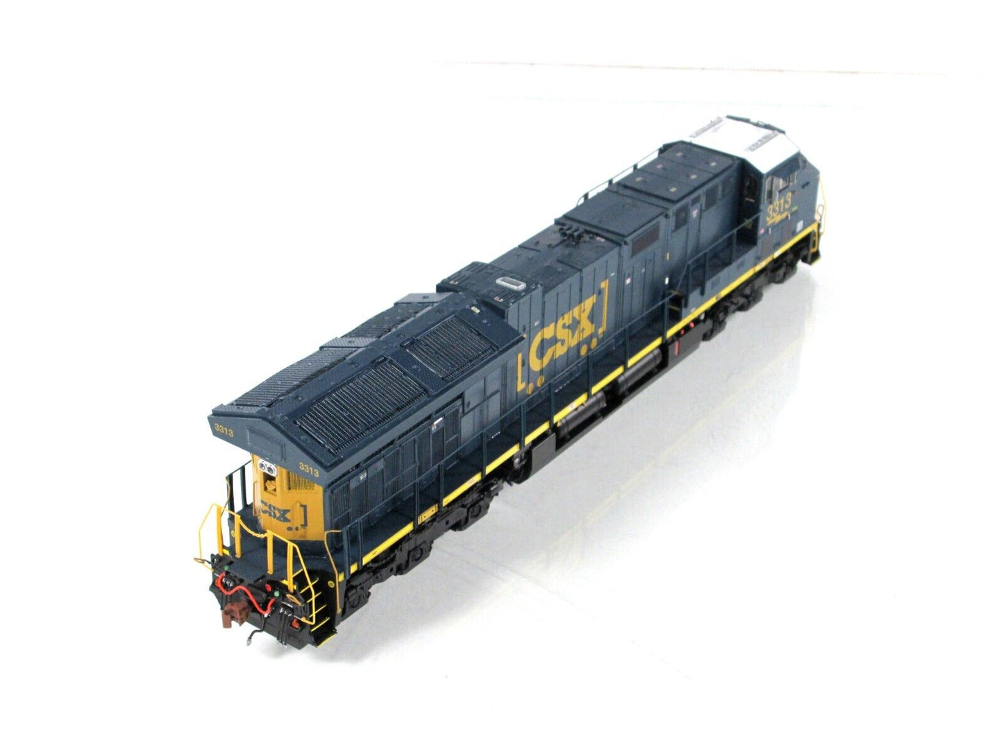 HO Scale ***CSX*** GE Tier 4 GEVO ET44AH #3313 -- ScaleTrains SXT30515, DCC Rdy