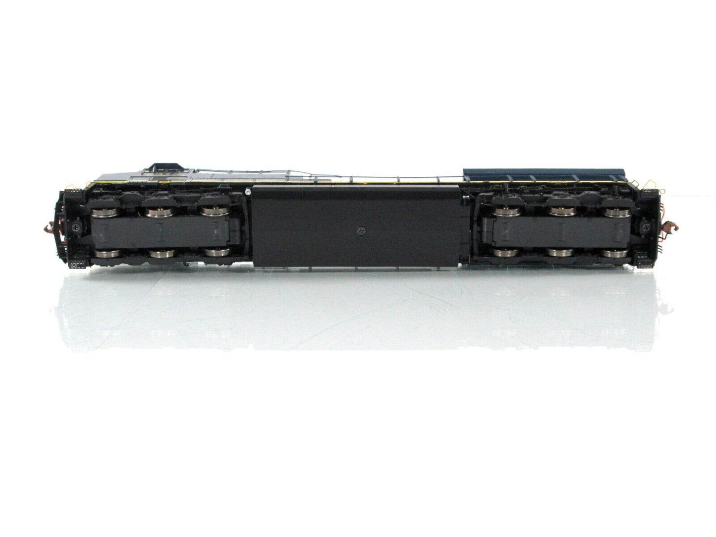 HO Scale ***CSX*** GE Tier 4 GEVO ET44AH #3313 -- ScaleTrains SXT30515, DCC Rdy