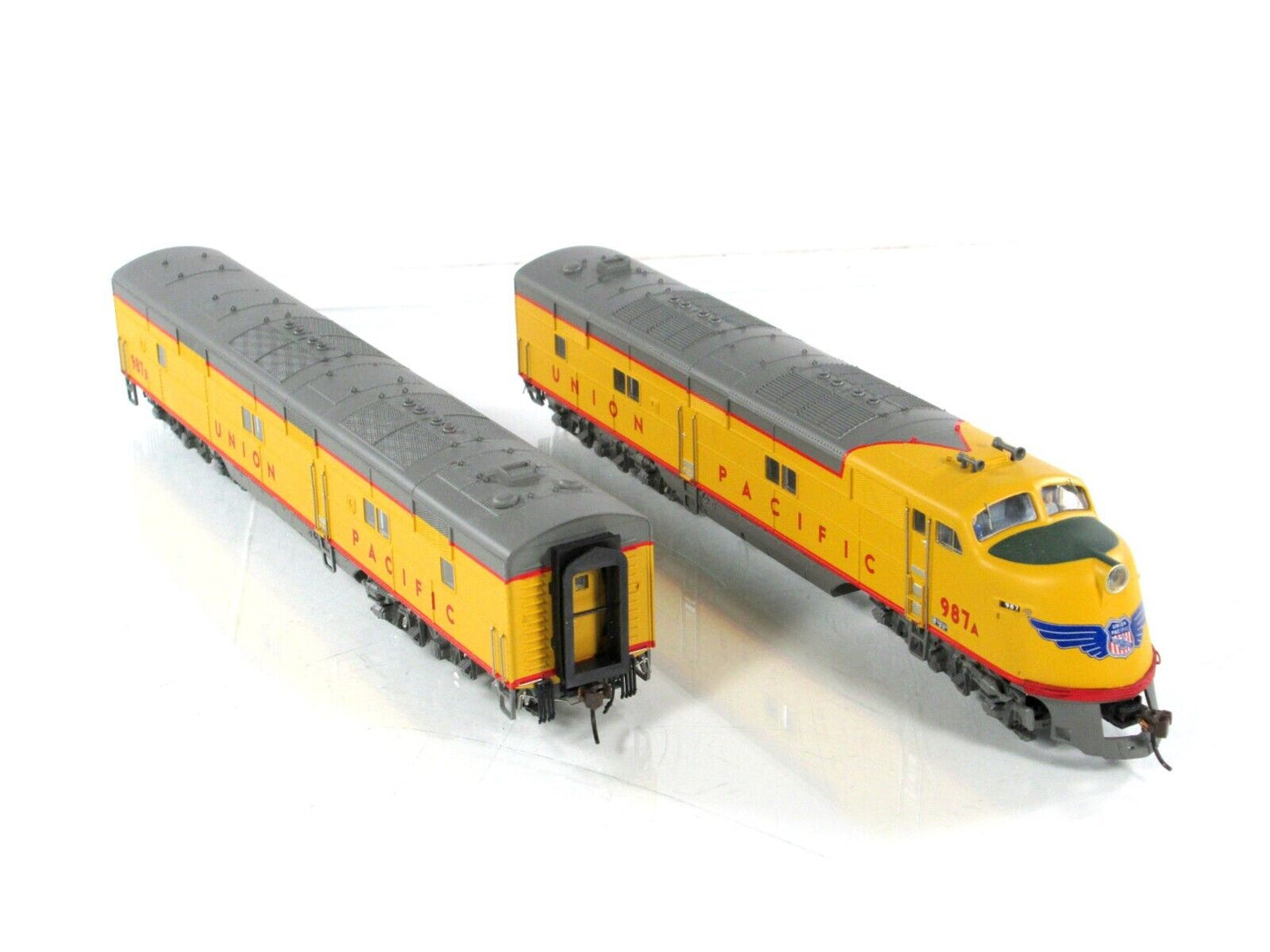 HO Scale ***UNION PACIFIC*** EMD E6 A,B #987 -- Broadway 2331 DCC Paragon2 Sound