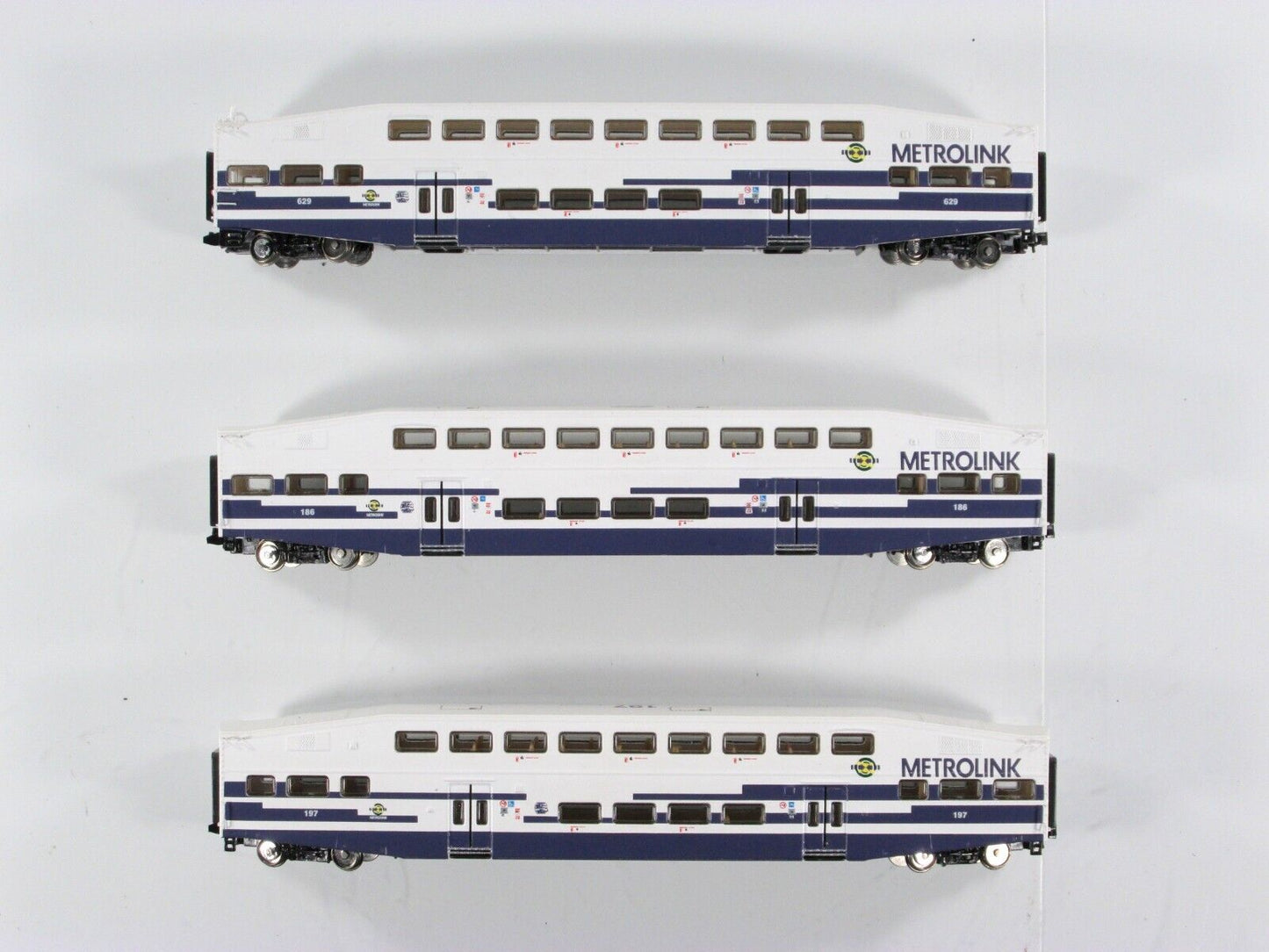 N Scale ***METROLINK*** Bombardier Bi-Level Passenger 3-Pack Set - Athearn 10167