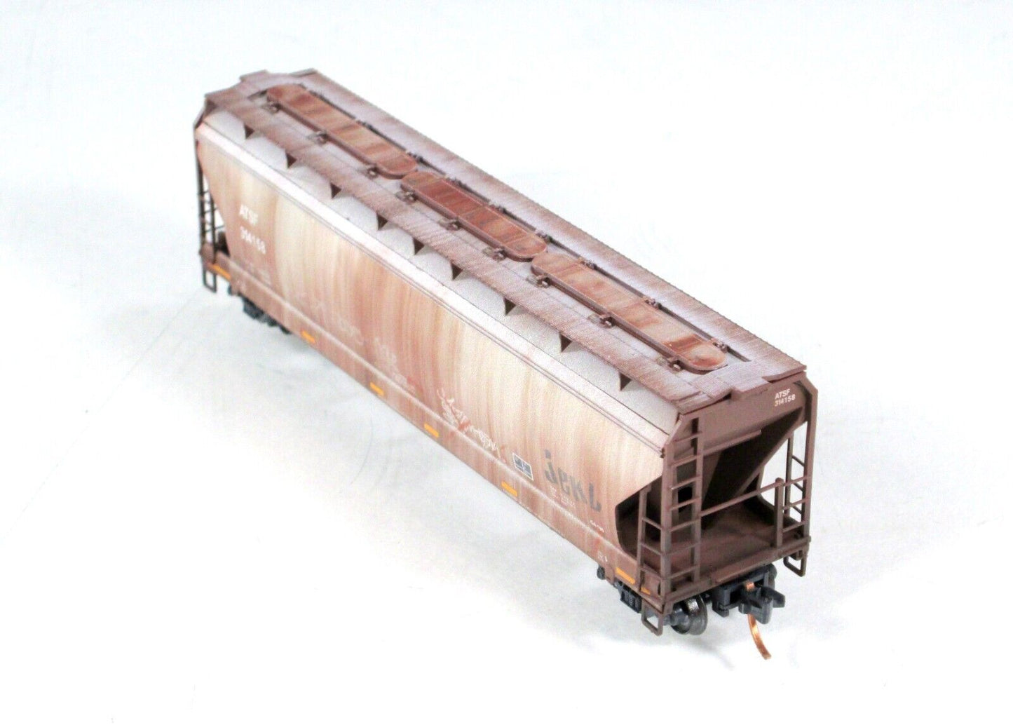 N Scale **SANTA FE** Weathered & Graffiti Hopper #314158 - Micro Trains 99305550