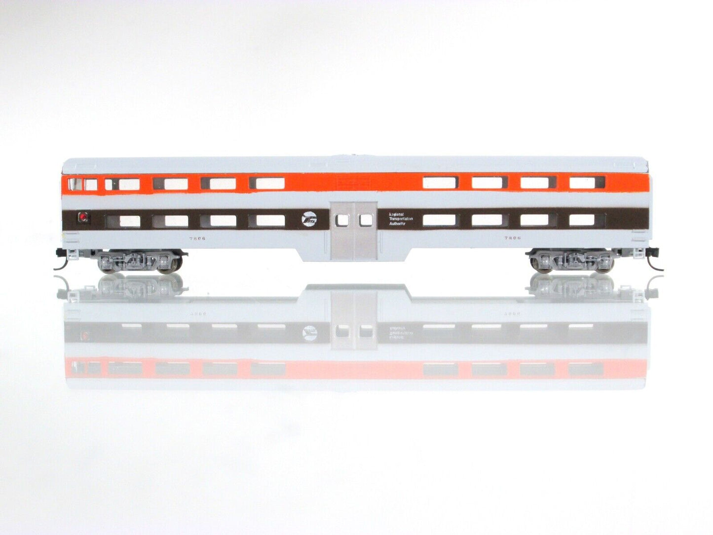N Scale CHICAGO RTA Bi-Level Commuter Coach Car #7806, Con-Cor 004403(4) **RARE*