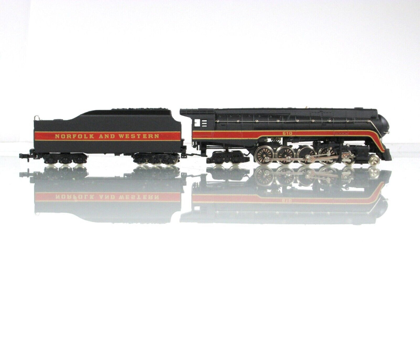 N Scale **NORFOLK & WESTERN** Class J 4-8-4 Locomotive #610 -Bachmann 51-0658-A4