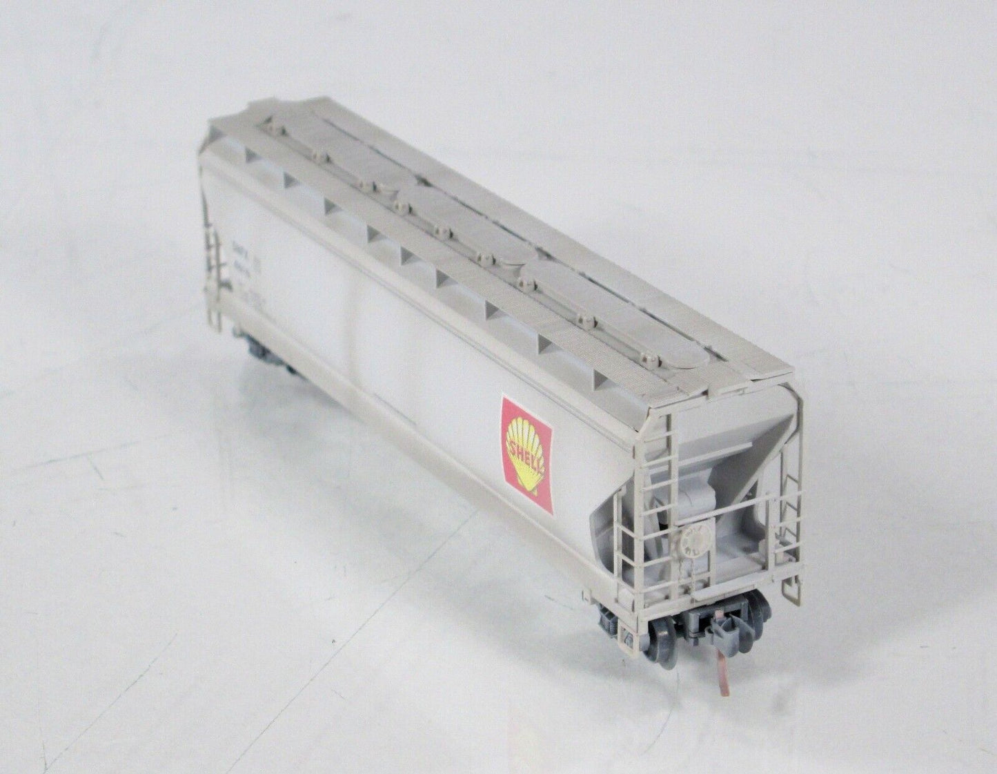 N Scale ***SHELL OIL*** Weathered, Graffiti Hopper 3-Bay - Micro Trains 09444210