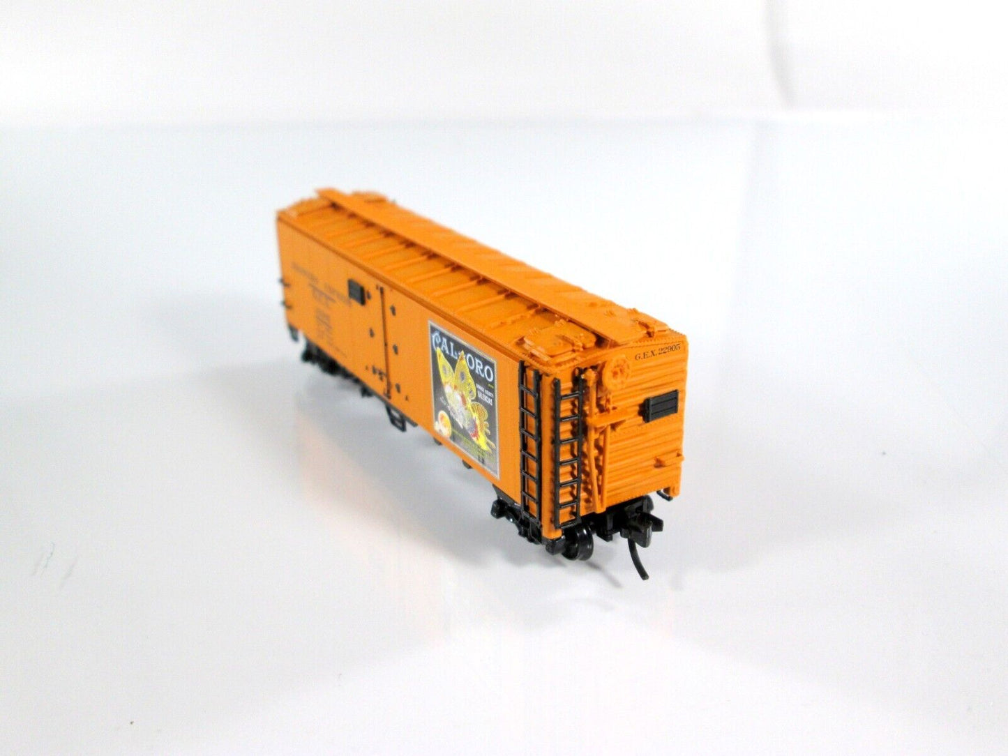 N Scale ***GROWERS EXPRESS, CAL-ORO*** Reefer #22905 -- YesterYear, MTL Couplers